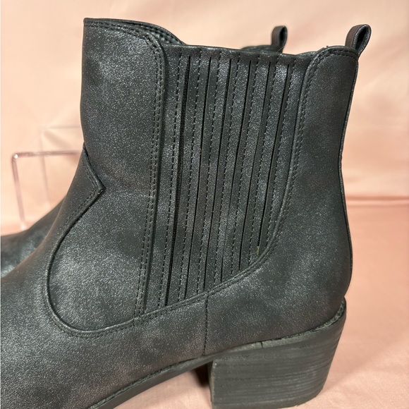 Boutique by Corkys Starboard Black Metallic Ankle Boots - Size 10 - Picture 7 of 11